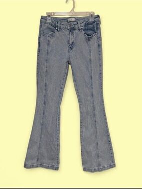 Austin Landing Light Wash Star Pocket Flare Jeans Size 7/28 western boho